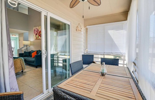 Surfside Beach Apartment | Mins to the Beach! - Pool - Screened Porch - Free Parking