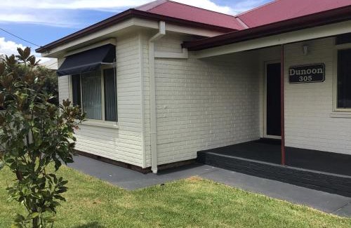 West Albury Apartment | Mint Accommodation - Dunoon