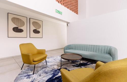 Greater Johannesburg Metropolitan Area Apartment | MINT Express Melrose View