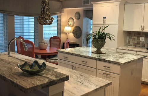 Pirates Beach House | Mint For Fun.3 Bedrooms, 2 Baths, Sleeps 8, Huge Deck and Close To The Beach