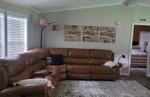 Klamath House | Minutes from Beach and The Redwoods
