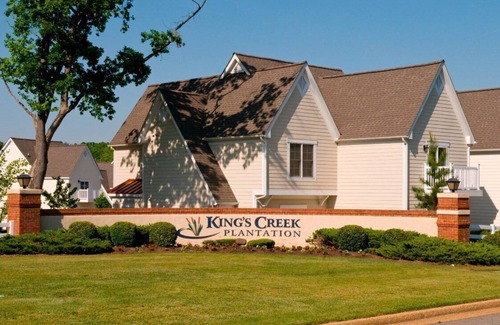 Lackey Condo | Minutes from Bush Gardens "Old Country", Water Country, Great Wolf Lodge