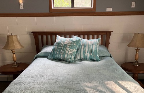 Oakland Apartment | Minutes From: Deep Creek Lake, Wisp Ski Resort, Swallow Falls, Restaurants