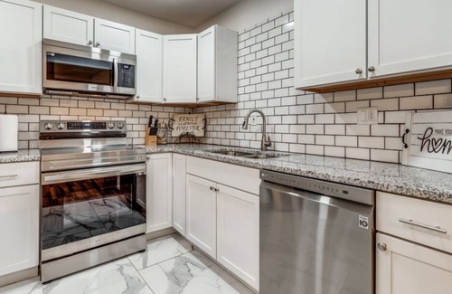 San Antonio House | Minutes from Downtown!!!