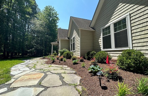 Unionville House | Minutes from Downtown Easton and St. Michaels | Kayaks | Stunning Sunsets
