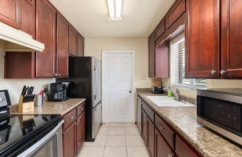 Encanto House | Minutes From Downtown | Phoenix Lightrail | 3 BR H