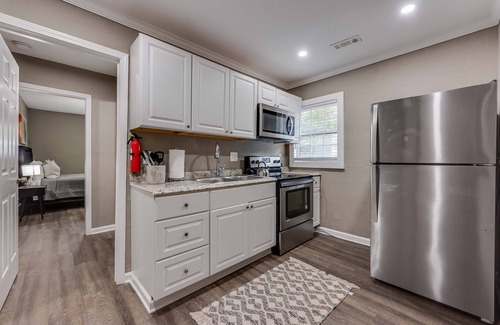 Pittsburgh House | Minutes from downtown - The Beltline Hideaway