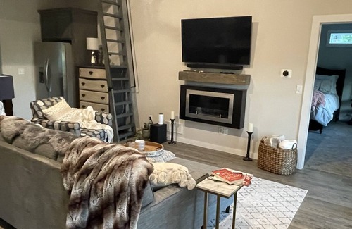 Edgemont Cottage | Minutes from Janssens and Devil’s Fork