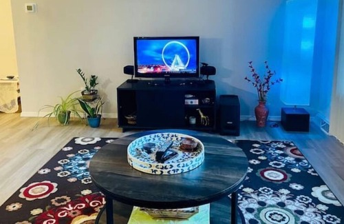 Bellevue Condo | Minutes from Lambeau field