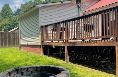 Victor House | Minutes from New River Gorge!!-Charming and Peaceful