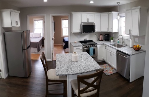 Niagara Falls House | Minutes From Niagara Falls, Shopping and Attractions!