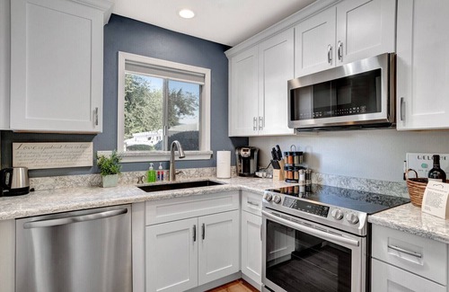 Town And Country Scottsdale Condo | Minutes from Old Town, renovated & private single story, pool outside the door.