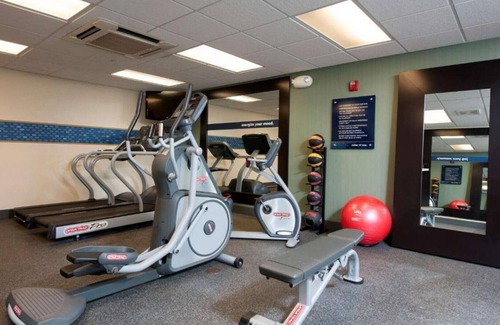 Quad Cities House | MINUTES FROM QUAD CITY INTERNATIONAL AIRPORT