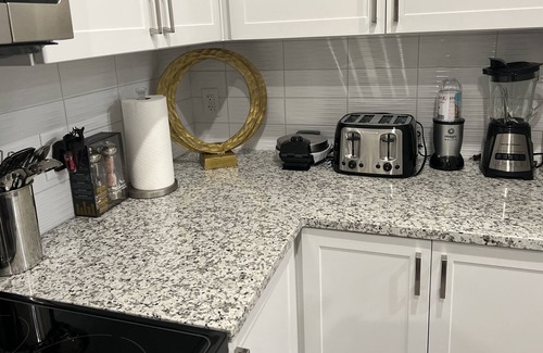 University Place Apartment | Minutes from the Speedway, Free Parking, Free Wifi!