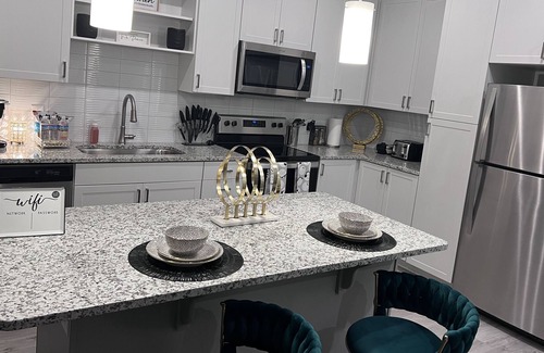 University Place Apartment | Minutes from the Speedway, Free Parking, Free Wifi!