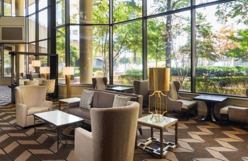Pinch District House | Minutes to Beale Street! On-Site Restaurant and Bar, Pet-Friendly Property