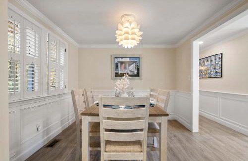Centerville House | Minutes to Craigville Beach Private Patio and Backyard