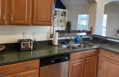 Marion House | Minutes to Downtown Memphis and Southland Casino!!