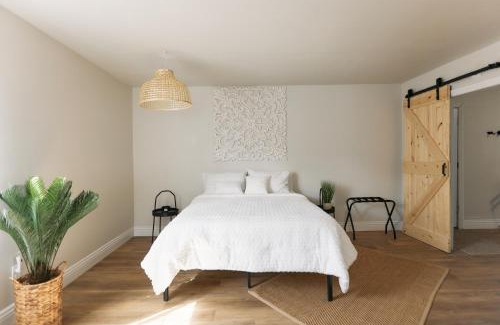 Joshua Tree House | Minutes to JT National Park, Hot Tub & Game Room