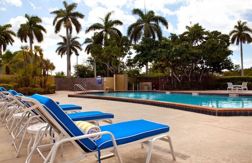 Ludlam Hotel | Minutes to Marlins Park & American Airlines Arena, Pool, Dining