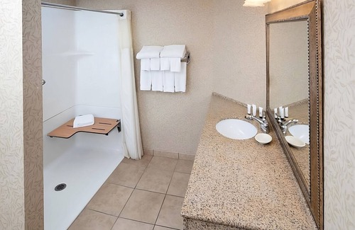 Kalispell Hotel | Minutes to Mission Trail Park! Indoor Swimming Pool, Free Parking, Pets Allowed!
