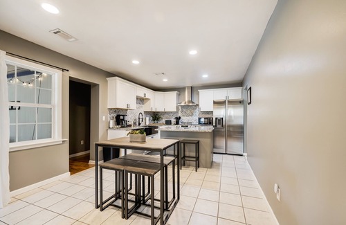 Beaufort House | Minutes to Parris Island w/Pool and 2 Master Bdr