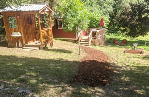 Pinehurst Cabin | Minutes to Sequoia & Kings Canyon Nat'l Parks Wi Fi, & No Cleaning Fee