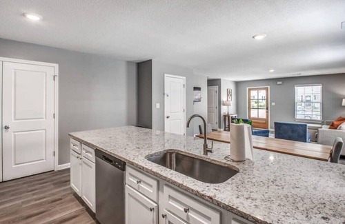 Berclair House | Minutes to the Memphis Zoo! The Berclair Cottage