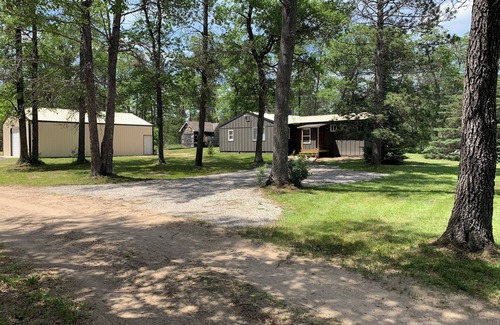 Lewiston House | Minutes to town or very peaceful woods retreat! Close to trails and golf.