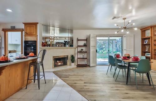 West Hills House | Minutes to UCLA West hills, Malibu,LAX Ideal for Insurance and Corporate Housing