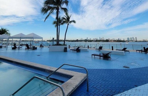 South Beach Apartment | MIRADOR South 1 bed balcony direct bay view