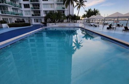 South Beach Apartment | MIRADOR South 1 bed balcony direct bay view