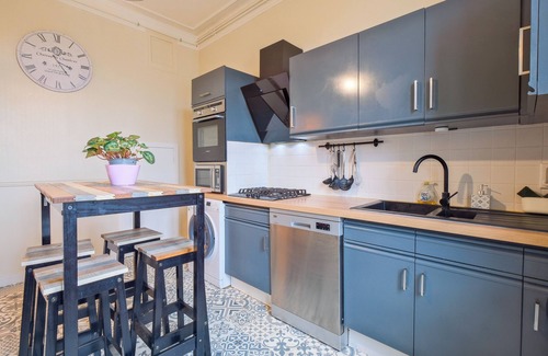 Perigueux Apartment | Miraflores – Spacious and Elegant Apartment in the Heart of Périgueux with Wi-Fi