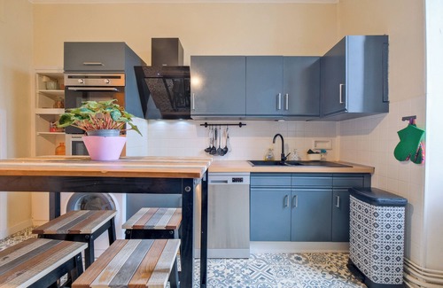 Perigueux Apartment | Miraflores – Spacious and Elegant Apartment in the Heart of Périgueux with Wi-Fi