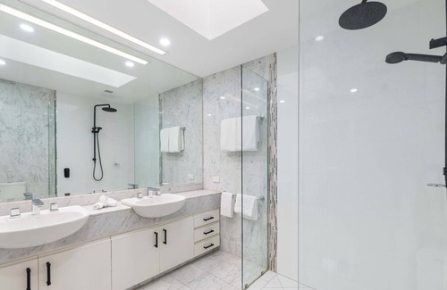 Port Douglas Villa | Mirage Resort Villa 173 with access to Sheraton Facilities