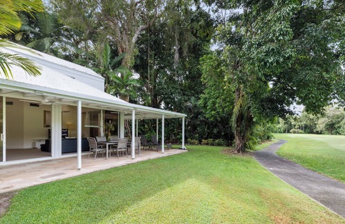 Port Douglas Villa | Mirage Resort Villa 424