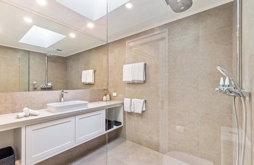Port Douglas Villa | Mirage Resort Villa 432 with access to Sheraton Facilities
