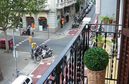 Sant Gervasi Apartment | Mirall, Sant Gervasi