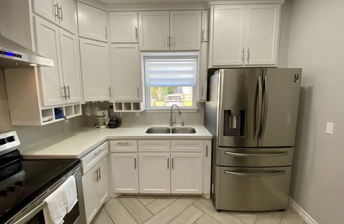 Brownsville Condo | Miramar #2 - Modern & Spacious 3BD/3BA - WiFi