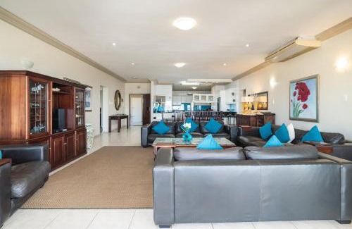 Shaka's Rock House | Miramar 3 - FAMILY ONLY Max 4 adults and 4 children