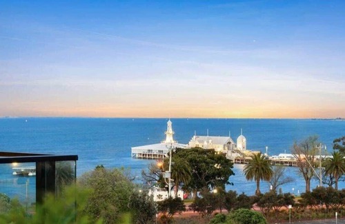 Geelong Apartment | Miramar 406 I Geelong CBD Apartment