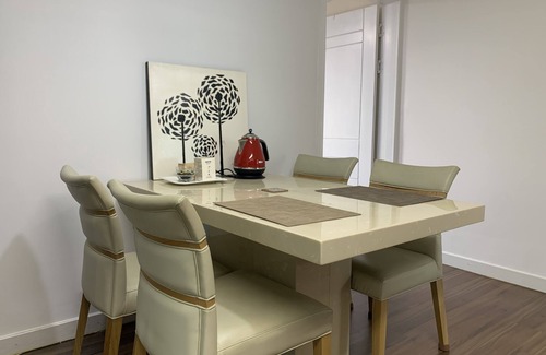 Jeonju Apartment | Miranda House 402 번화가에 위치한 조용하고 편안한 집n단기 업무출장 또는 전주를 즐기기에 적합한 곳!n한옥마을, 혁신도시 10분n