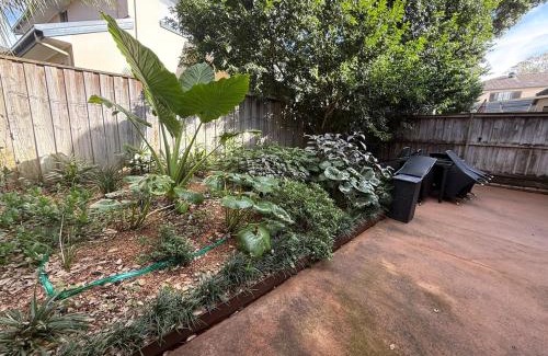 Miranda Apartment | Miranda Retreat Stylish 1-Bedroom Near Cronulla & Sydney Airport