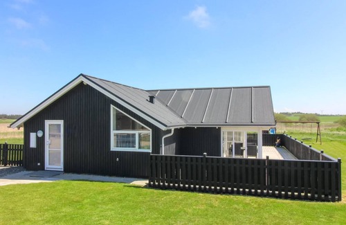 Grønhøj House | "Mirkka" - 1.5km from the sea by Interhome
