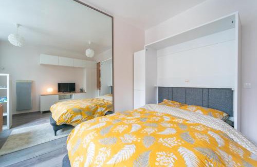 Petit-Ivry Apartment | Miroir en Lumière - Studio à 10min du 13e Paris