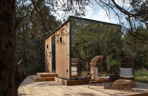 Myra House | Mirror House in the North Texas Hill Country