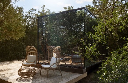 Myra Cabin | Mirror House in the North Texas Hill Country