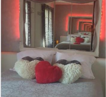 Guereins House | Miss G'Ainguette