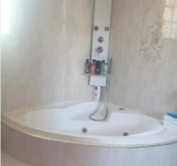 Guereins House | Miss G'Ainguette