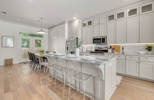 Fayetteville House | Mission House - 2.5 mi to UofA and DT Fayetteville